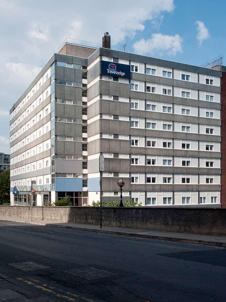 Travelodge Manchester Central Salford  Extérieur photo