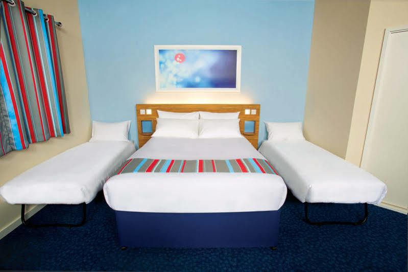 Travelodge Manchester Central Salford  Extérieur photo