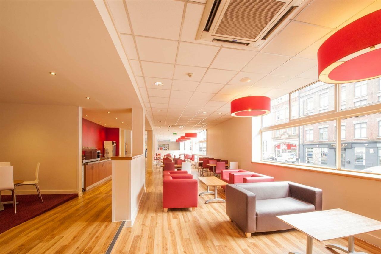 Travelodge Manchester Central Salford  Extérieur photo